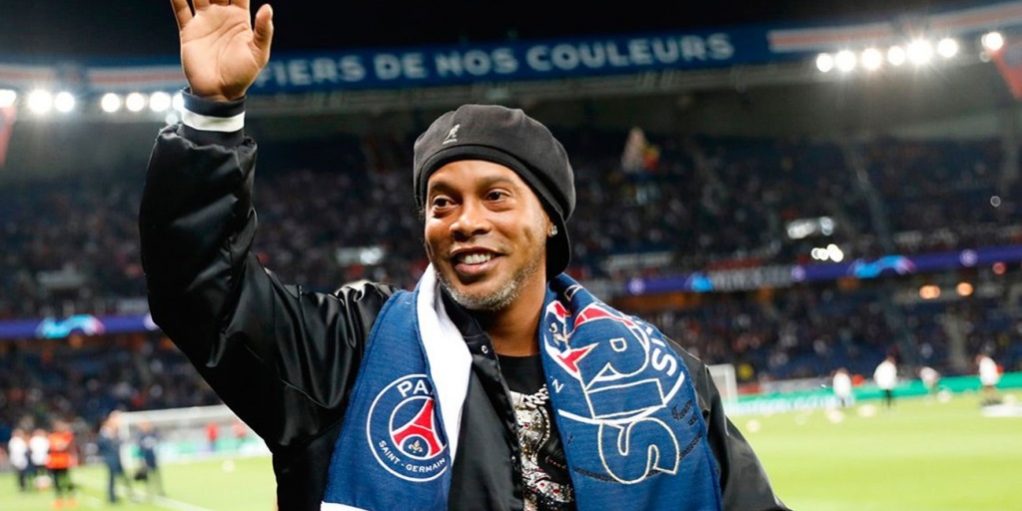 ronaldinho-psg-messi
